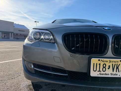 Used 2013 BMW 535i xDrive Sedan AWD/4WD image 2