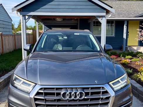 Used 2018 Audi Q5 2.0T Premium Plus w/ Premium Plus Package AWD/4WD image 5