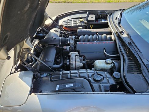 Used 1999 Chevrolet Corvette Coupe w/ Memory Pkg image 9