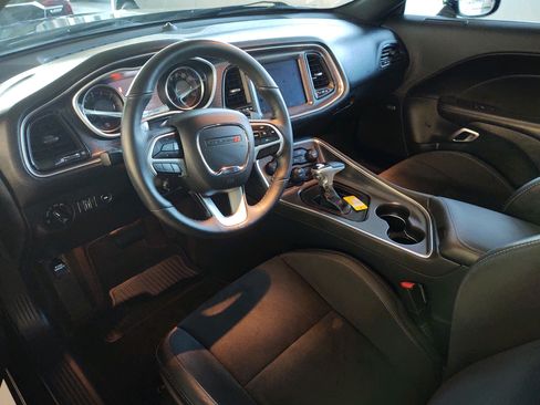 Used 2018 Dodge Challenger GT w/ GT Interior Package image 28