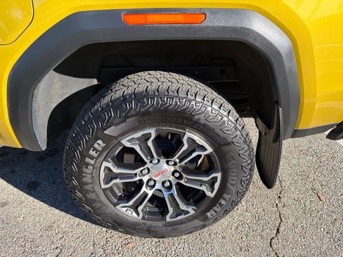 Used 2024 GMC Canyon AT4 w/ AT4 Premium Package image 8