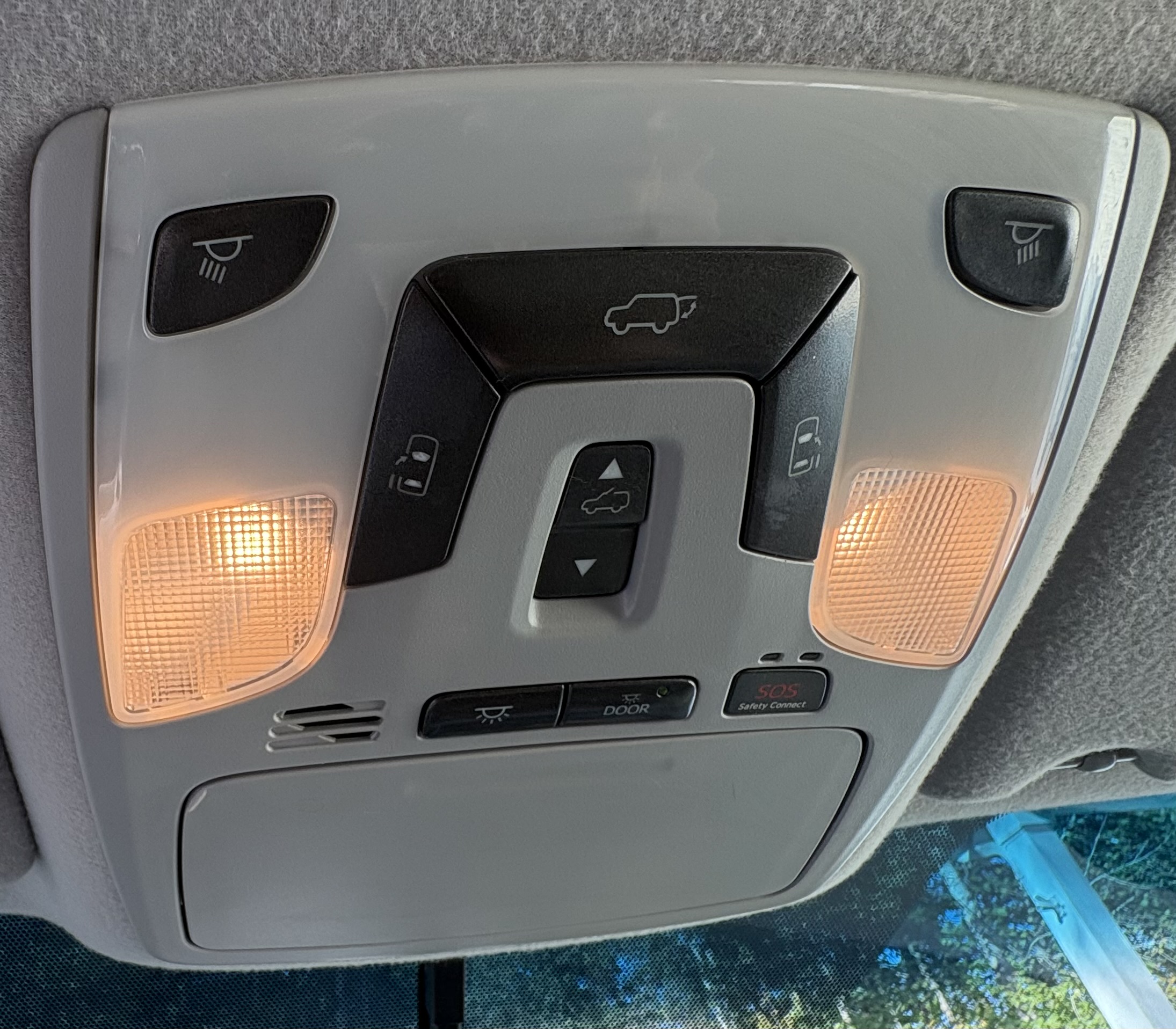 Used 2011 Toyota Sienna XLE FWD image 27