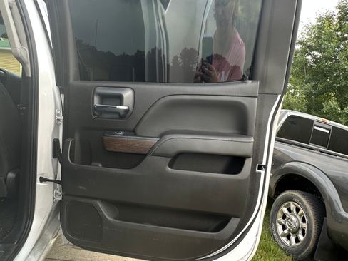 Used 2018 GMC Sierra 2500 Denali AWD/4WD image 19