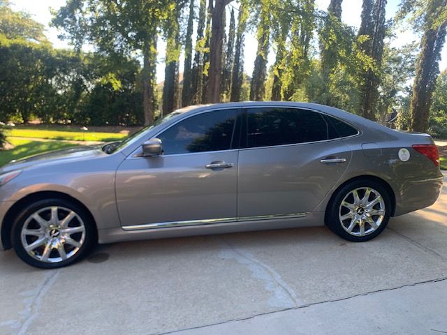 Used 2011 Hyundai Equus Signature RWD image 4