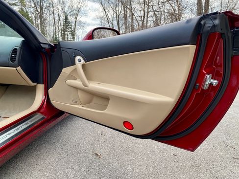 Used 2009 Chevrolet Corvette Convertible w/ Preferred Equipment Group image 16