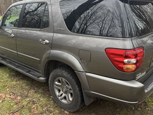 Used 2004 Toyota Sequoia Limited image 5