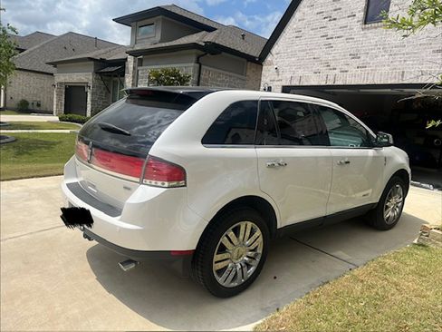 Used 2010 Lincoln MKX AWD image 5