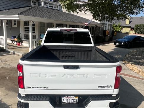 Used 2021 Chevrolet Silverado 2500 High Country w/ Z71 Off-Road Package image 17