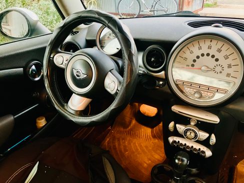 Used 2010 MINI Cooper Hardtop image 13