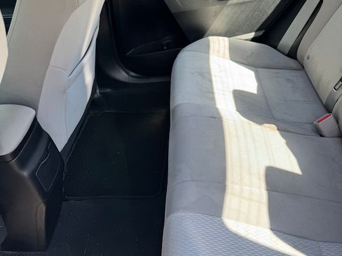 Used 2016 Toyota Corolla LE image 15