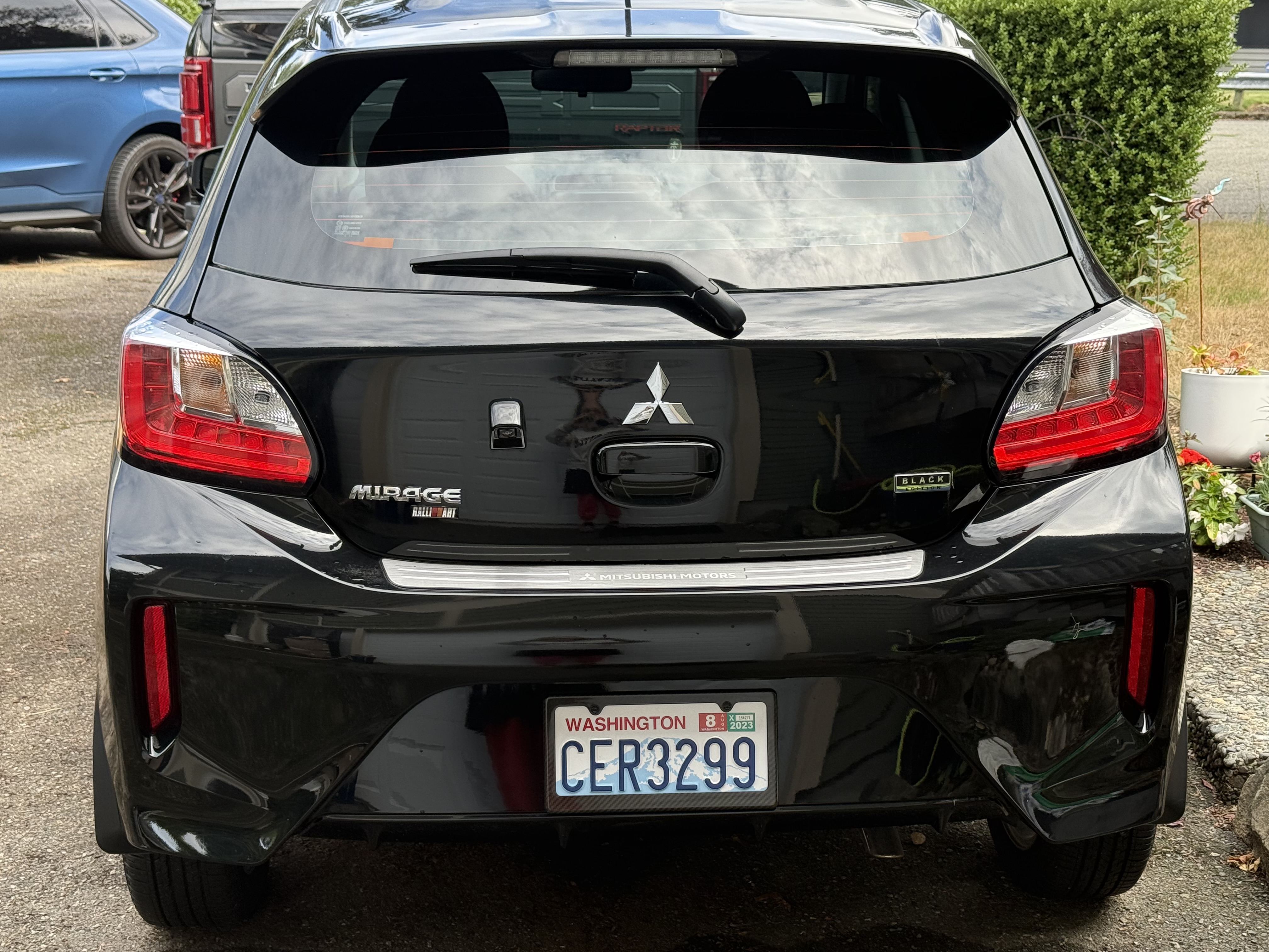 Used 2022 Mitsubishi Mirage Black Edition FWD image 2