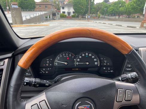 Used 2004 Cadillac XLR RWD image 10