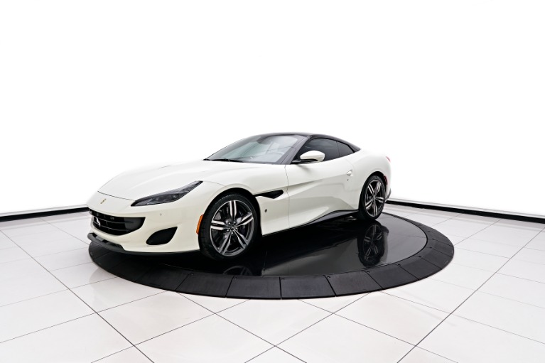 Used 2019 Ferrari Portofino RWD image 4