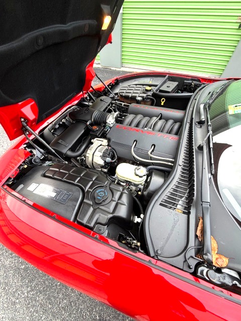 Used 1998 Chevrolet Corvette Convertible w/ Memory Pkg RWD image 14