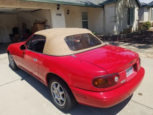 Used 1994 MAZDA MX-5 Miata image 12