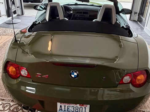 Used 2004 BMW Z4 3.0i RWD image 24