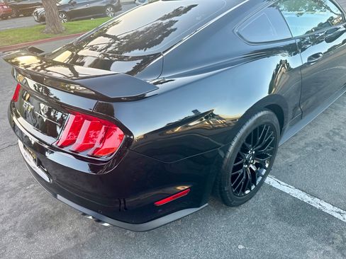 Used 2019 Ford Mustang GT w/ GT Performance Package RWD image 12
