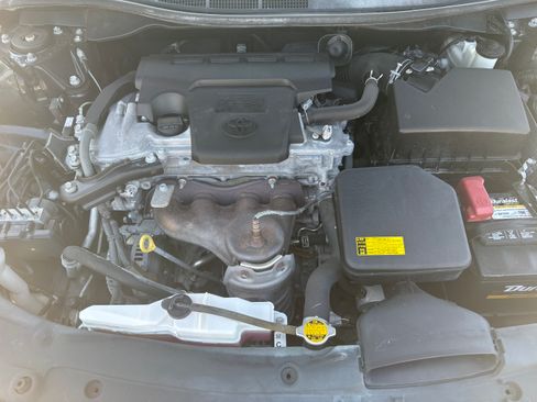 Used 2012 Toyota Camry SE FWD image 8