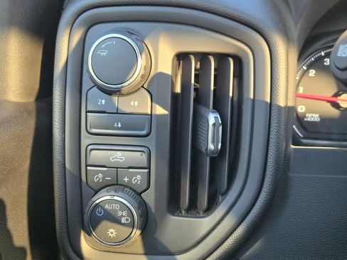 Used 2024 Chevrolet Silverado 2500 W/T image 8