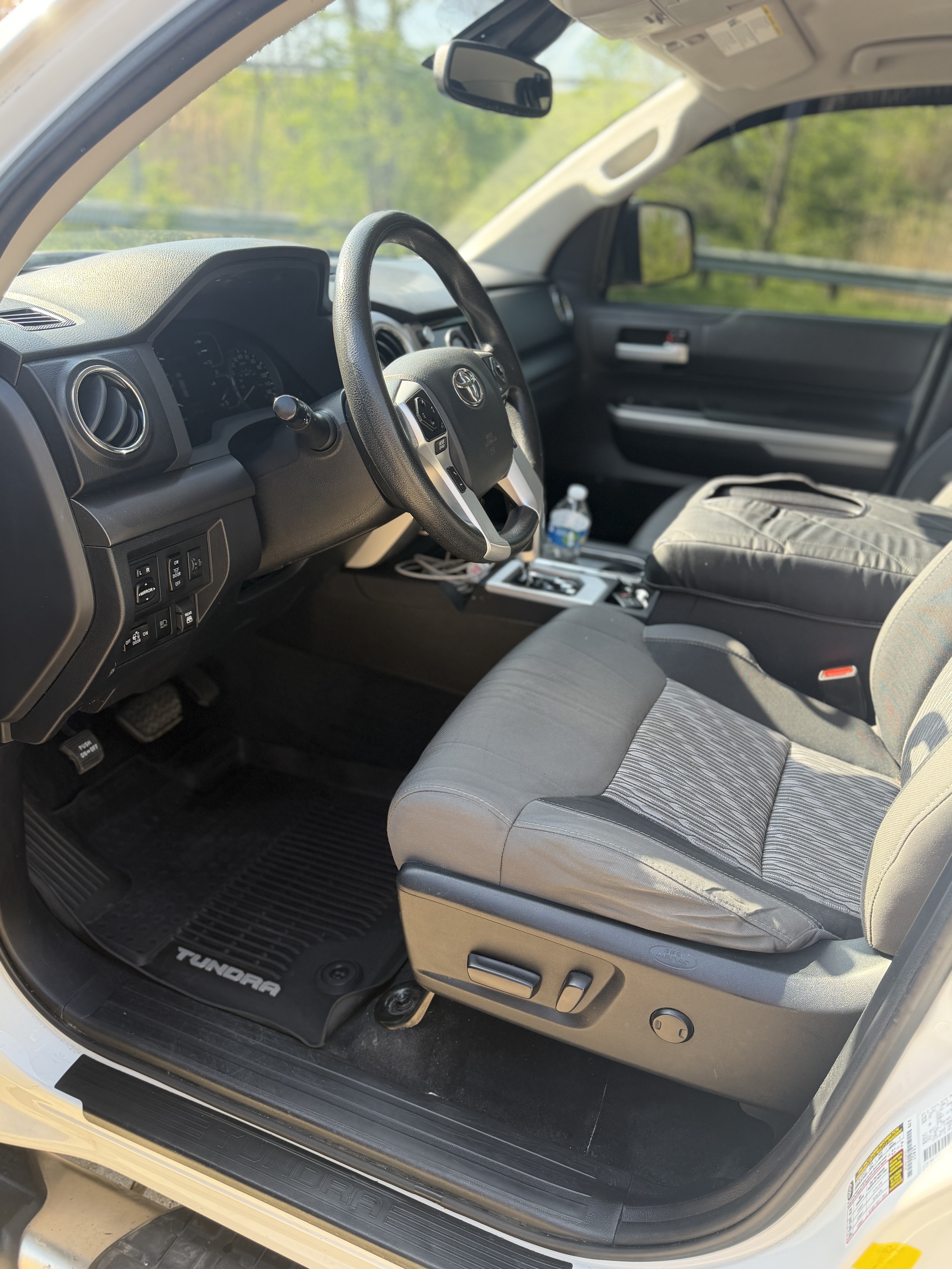 Used 2020 Toyota Tundra SR5 w/ TRD Off-Road Package AWD/4WD image 8