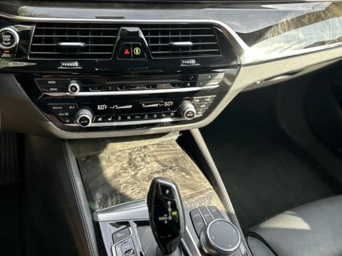 Used 2018 BMW 540i image 8