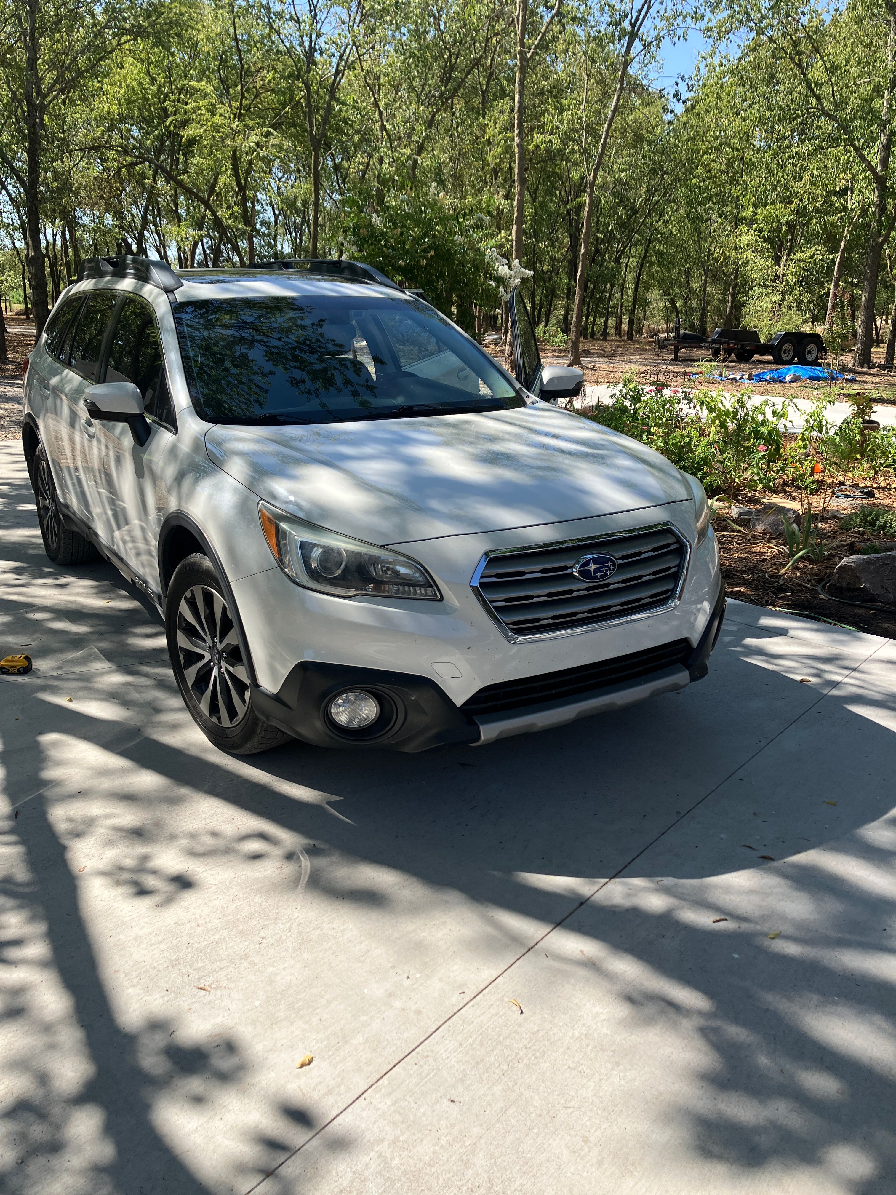Used 2015 Subaru Outback 2.5i Limited AWD/4WD image 9