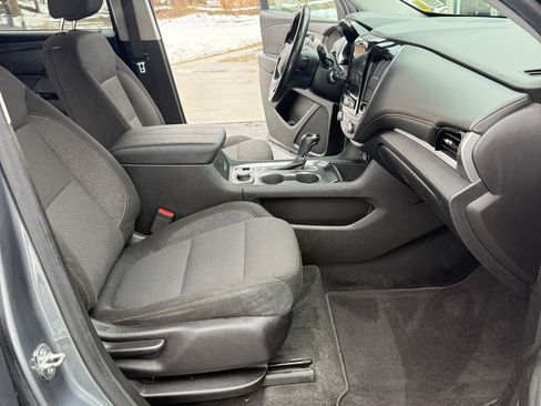 Used 2019 Chevrolet Traverse LT image 9