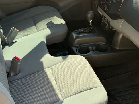 Used 2013 Toyota Tacoma 2WD Regular Cab image 12