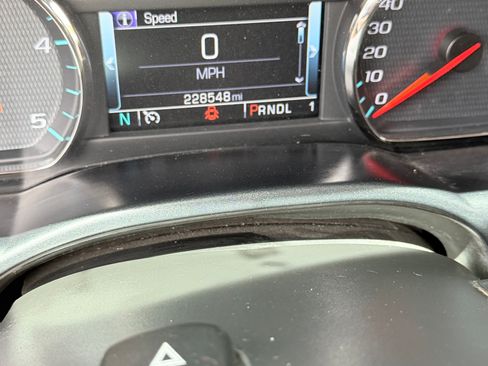 Used 2019 Chevrolet Silverado 2500 LT w/ LT Convenience Package image 12