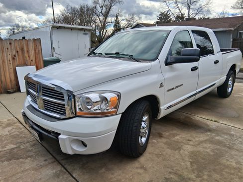 Used 2006 Dodge Ram 2500 Truck Laramie image 1