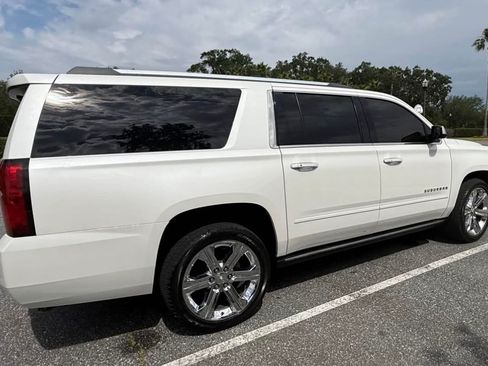 Used 2019 Chevrolet Suburban Premier RWD image 5
