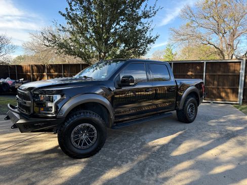 Used 2020 Ford F150 Raptor w/ Equipment Group 802A Luxury image 4