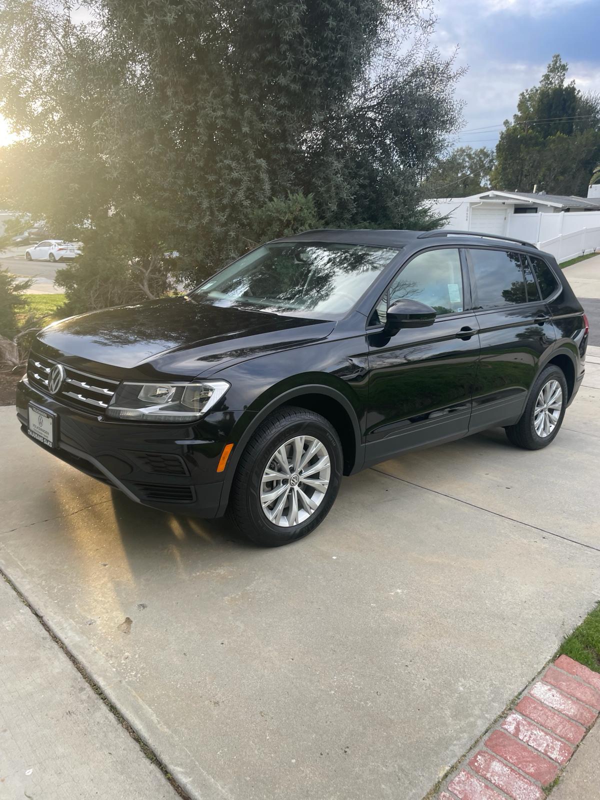 Used 2020 Volkswagen Tiguan S FWD image 3