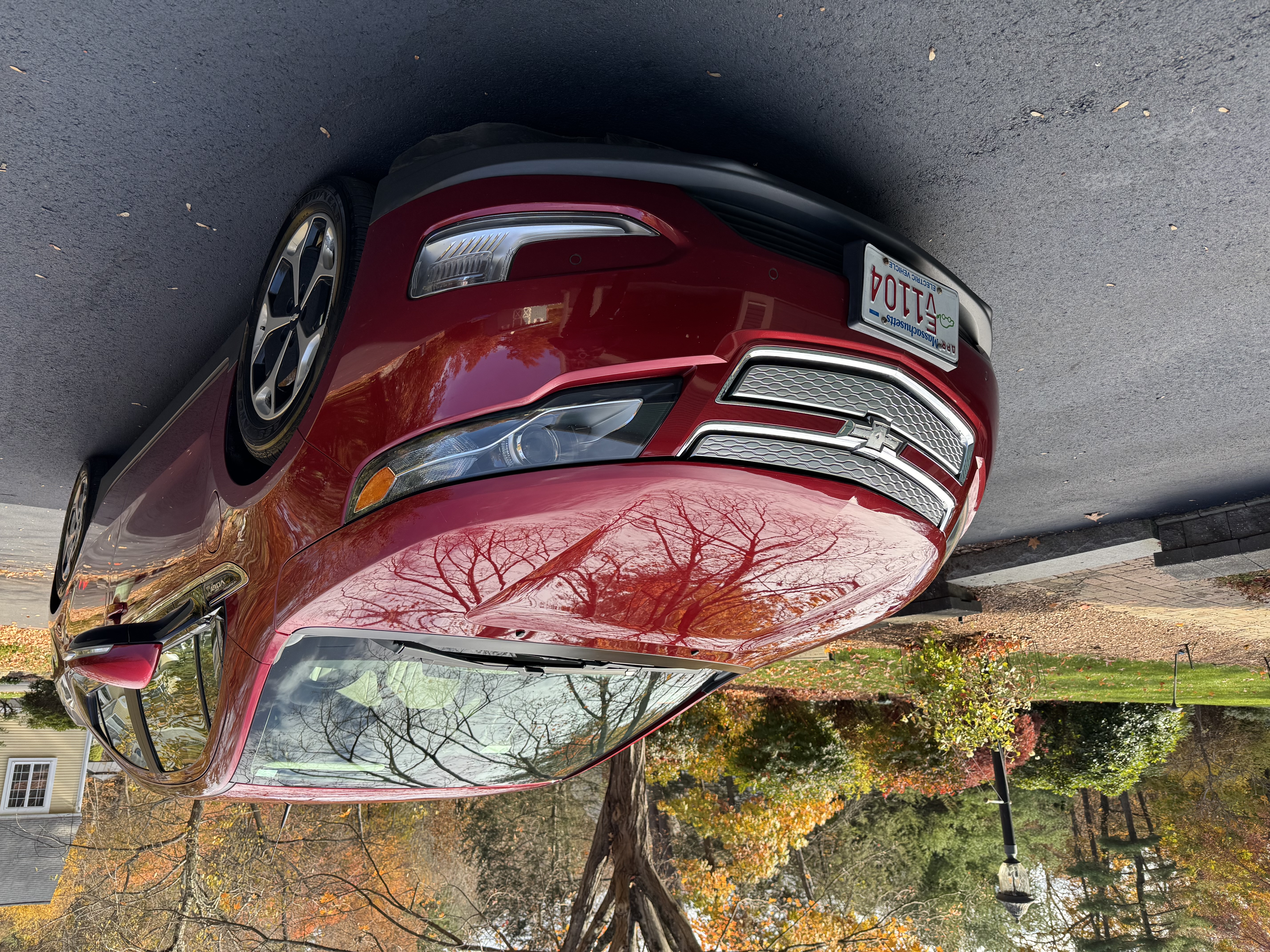 Used 2013 Chevrolet Volt Premium w/ Premium Trim Package FWD image 1