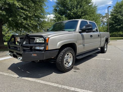 Used 2003 Chevrolet Silverado 1500 LS RWD image 2