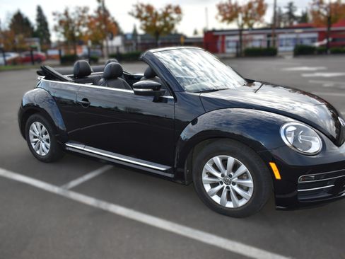 Used 2017 Volkswagen Beetle 1.8T S image 4