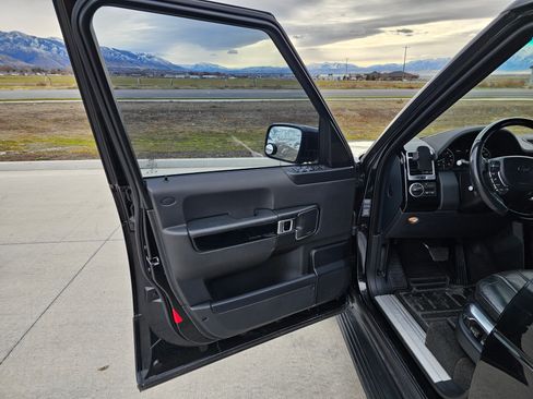 Used 2012 Land Rover Range Rover HSE LUX w/ Luxury Interior Pkg image 6