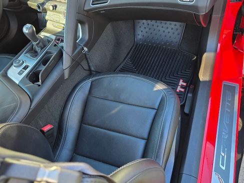 Used 2015 Chevrolet Corvette Z06 w/ 3LZ Preferred Equipment Group image 17