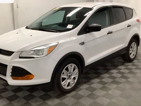 Used 2016 Ford Escape S image 1