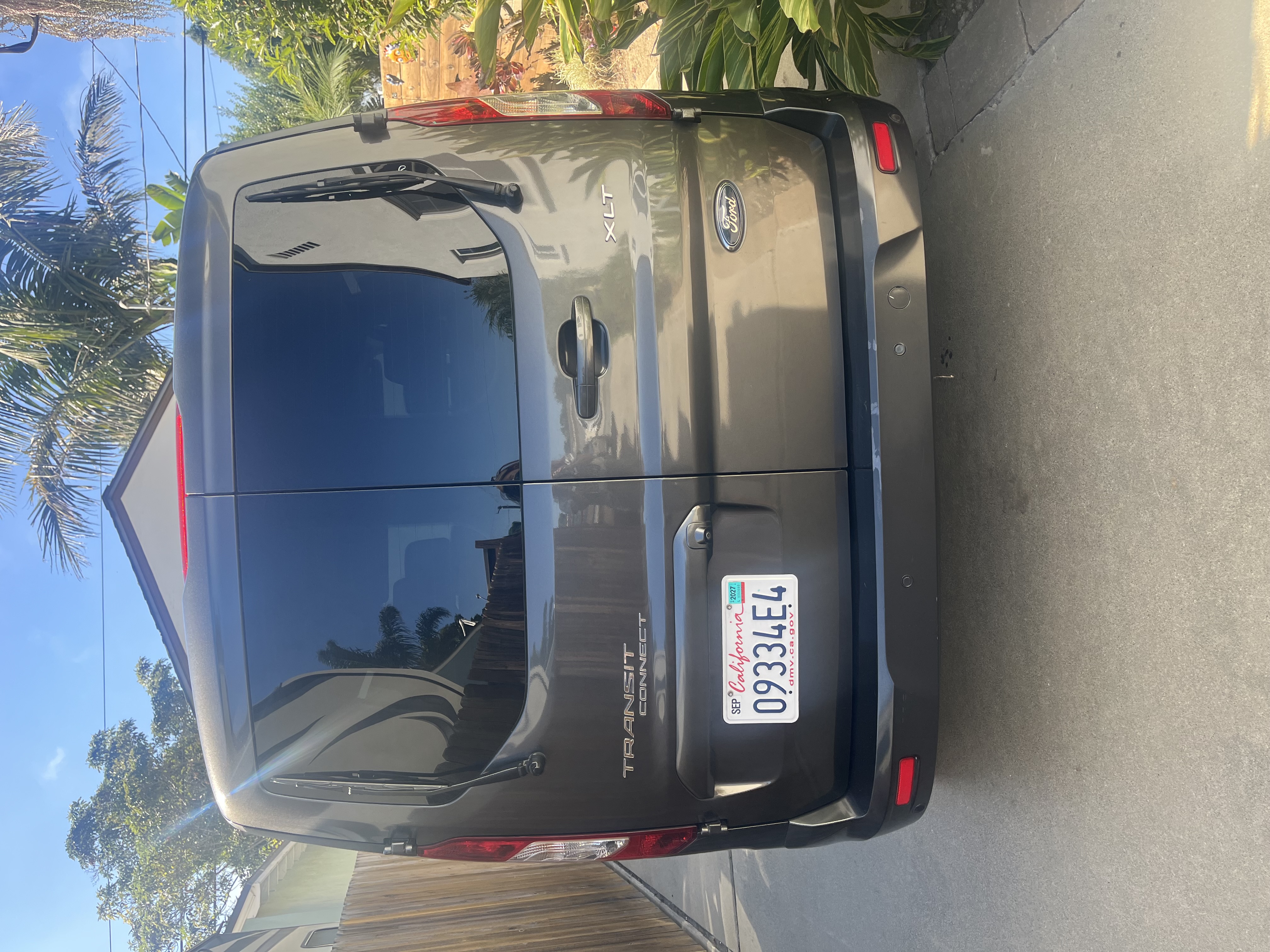 Used 2019 Ford Transit Connect XLT FWD image 4