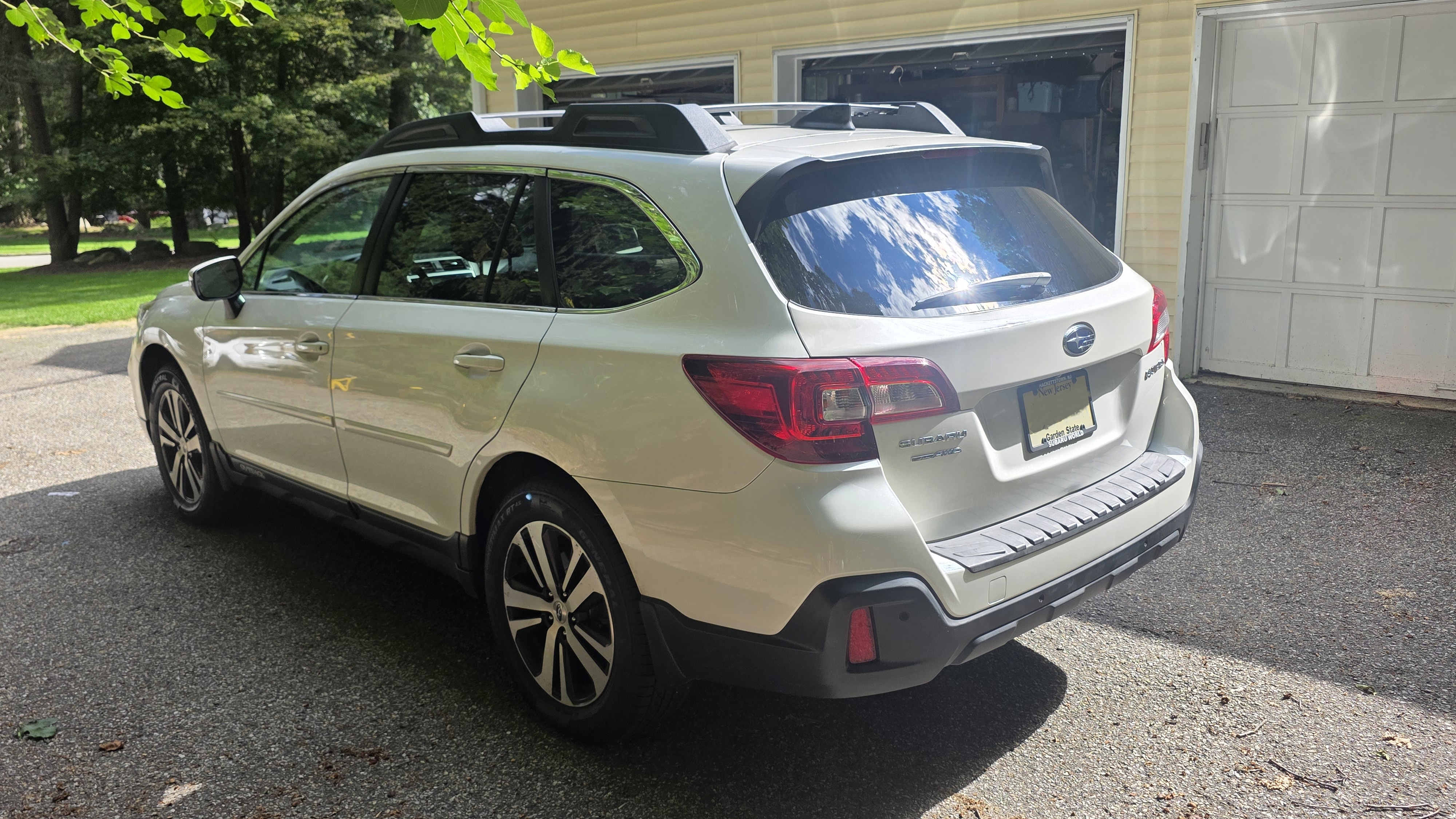 Used 2018 Subaru Outback 2.5i Limited AWD/4WD image 6