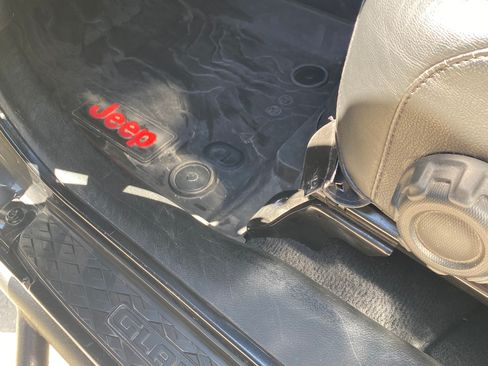 Used 2023 Jeep Gladiator Rubicon image 27