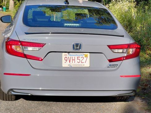 Used 2022 Honda Accord Sport image 9