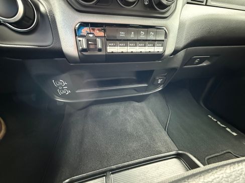 Used 2023 RAM 2500 Lone Star AWD/4WD image 24