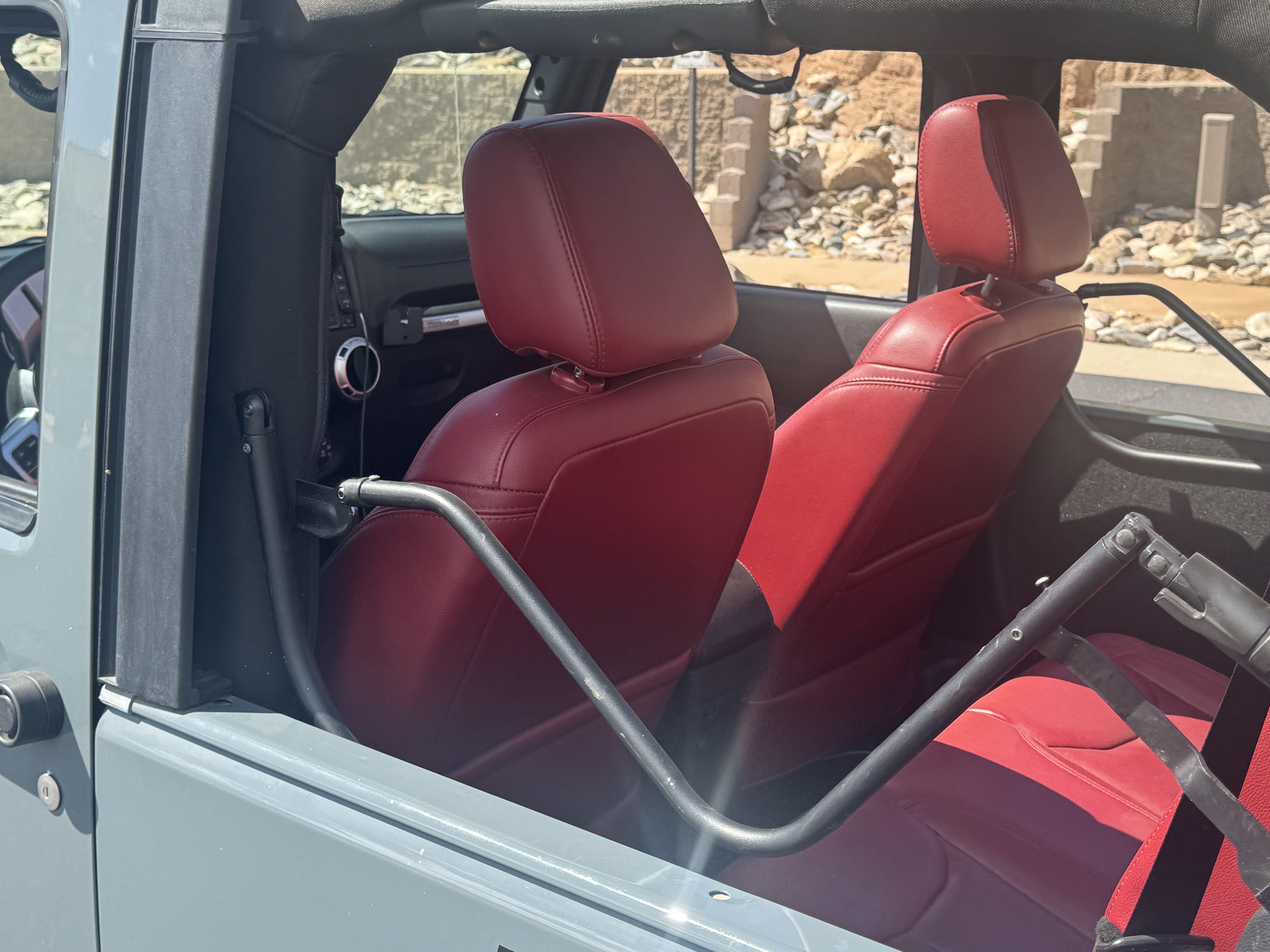 Used 2013 Jeep Wrangler Rubicon AWD/4WD image 10