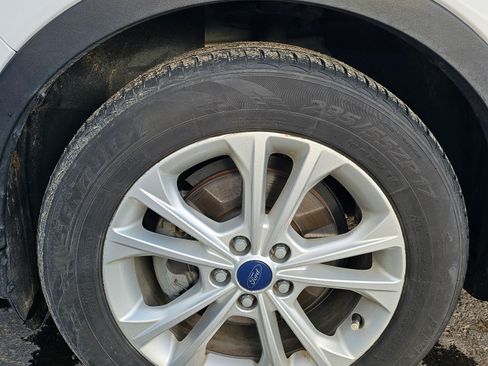 Used 2018 Ford Escape SE image 9