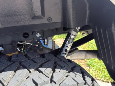 Used 2025 Ford F150 Lariat w/ Equipment Group 502A High image 22