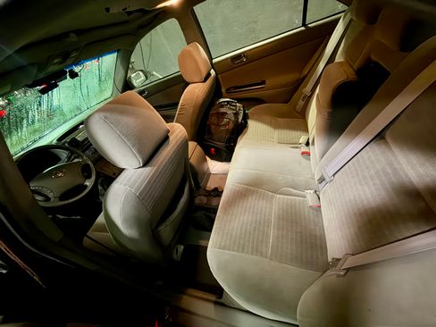 Used 2006 Toyota Camry LE image 11