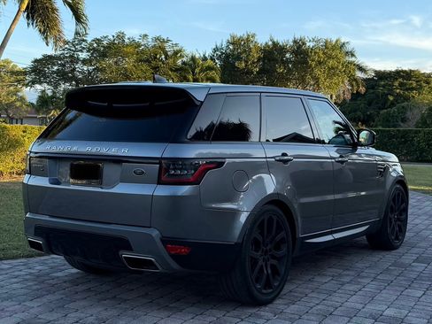 Used 2022 Land Rover Range Rover Sport SE image 4