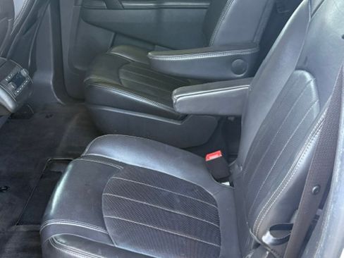 Used 2016 Buick Enclave Premium w/ Trailering Package FWD image 8
